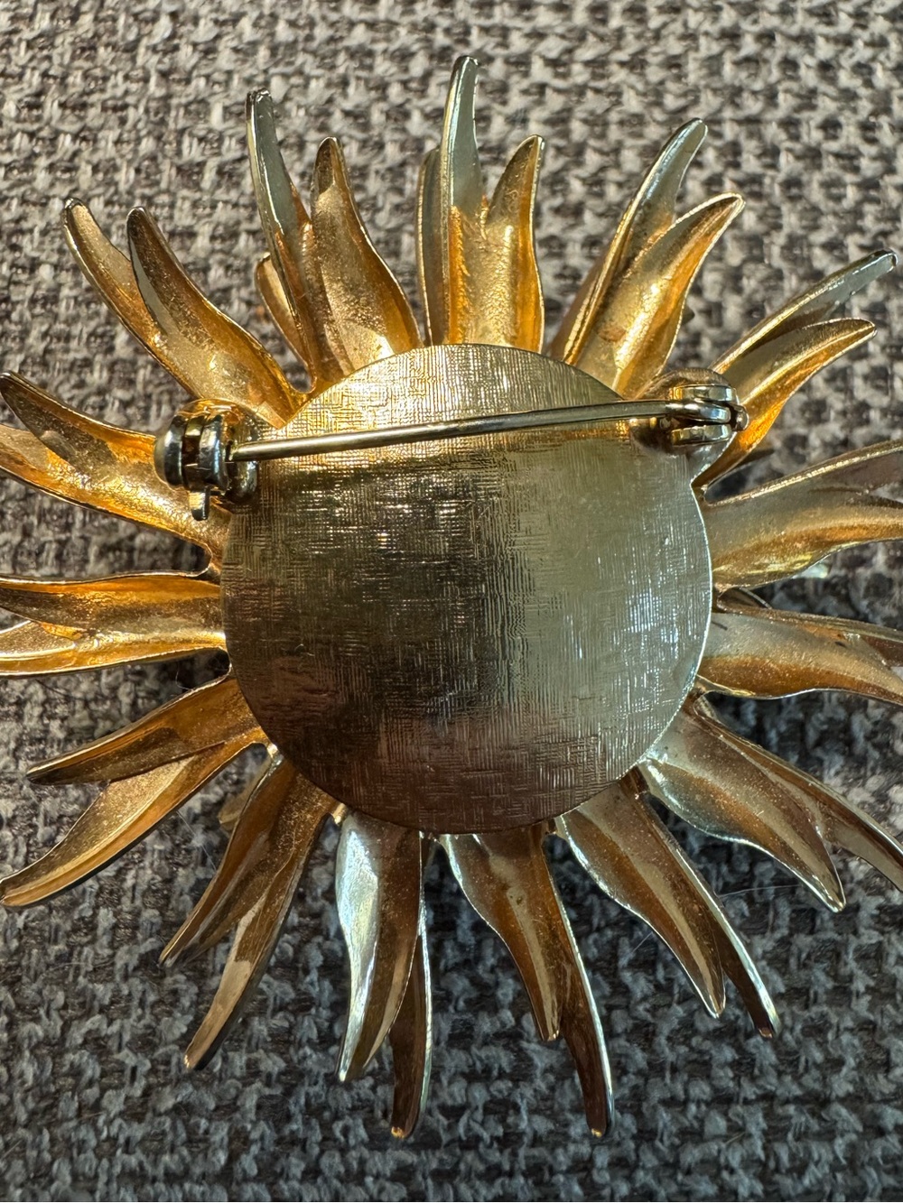 Gold-Tone Starburst Floral Brooch - Picture 10 of 14